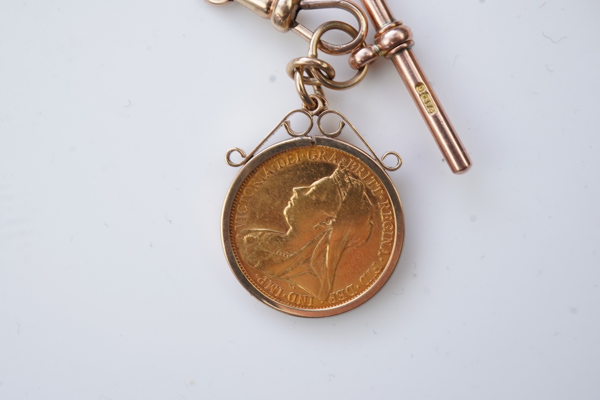 A gold Albert chain, sovereign coin pendant and fob seal, early 20th century